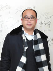 青岛啤酒公关部 马成