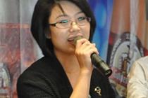 九州体育员工耿清清演唱《天路》
