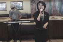 美女记者高歌天路震撼全场