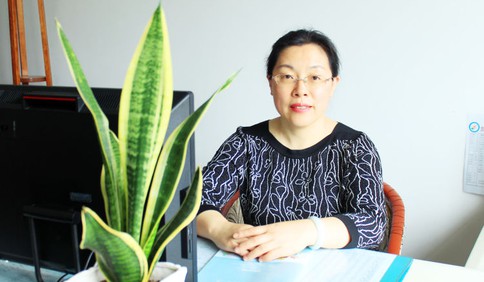 青岛二十八中校长陈爱芹：开设网上家长学校、网上运动会 增强九州体育合力